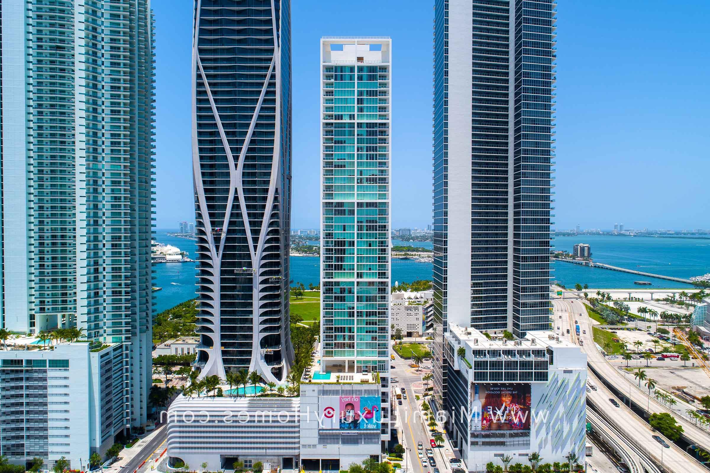 迈阿密市中心的十套博物馆公园公寓